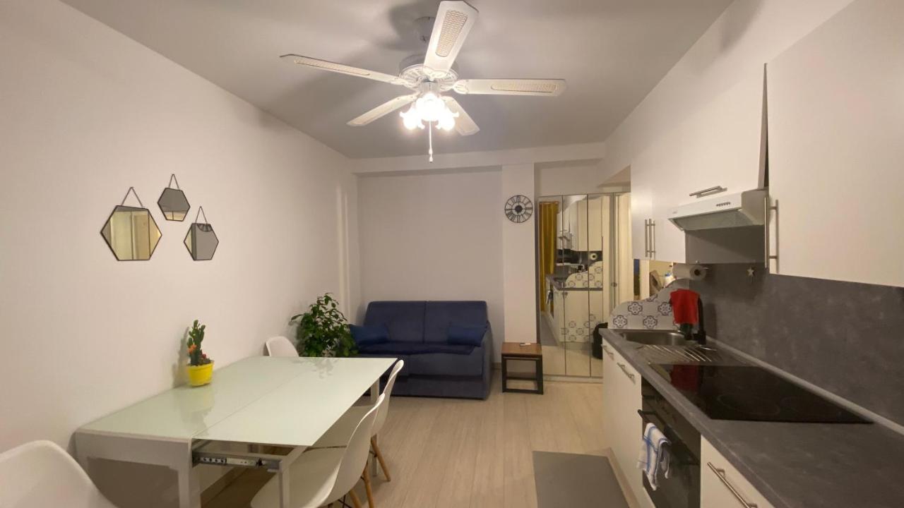דירות Cozy Lemon מנטון מראה חיצוני תמונה